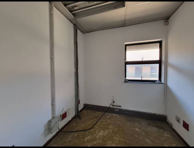 549M² OFFICE TO LET IN SUNNINGHILL